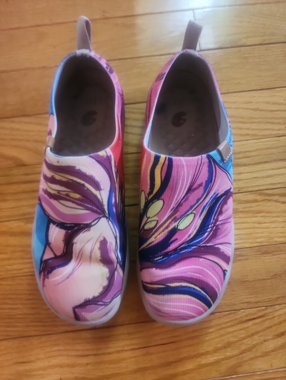 UIN TOLEDO LILLY BLOSSOM Women's Pink Multicolored Slip-On Canvas Shoes Shoes